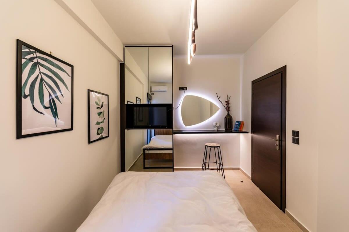 Beautiful Elegant Apartment Next To Monastiraki Атина Екстериор снимка