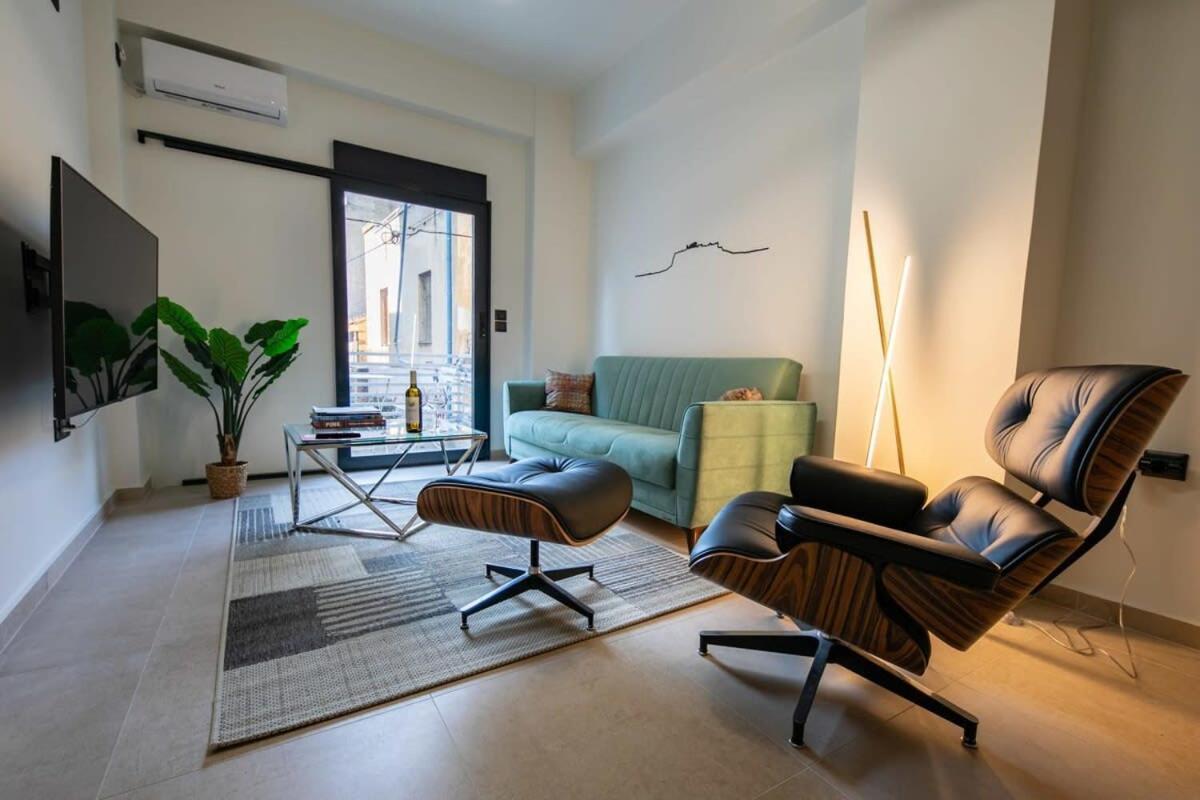 Beautiful Elegant Apartment Next To Monastiraki Атина Екстериор снимка