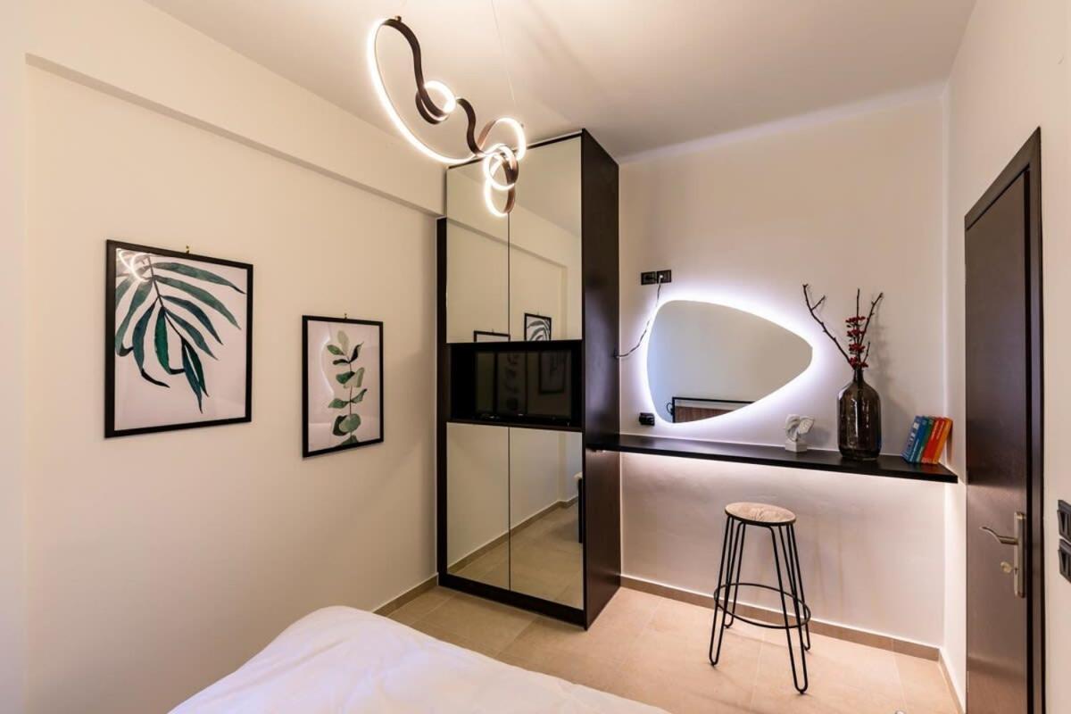 Beautiful Elegant Apartment Next To Monastiraki Атина Екстериор снимка