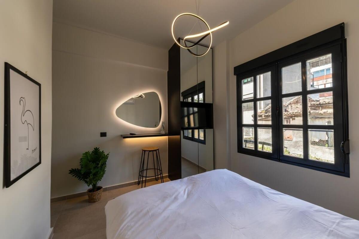 Beautiful Elegant Apartment Next To Monastiraki Атина Екстериор снимка