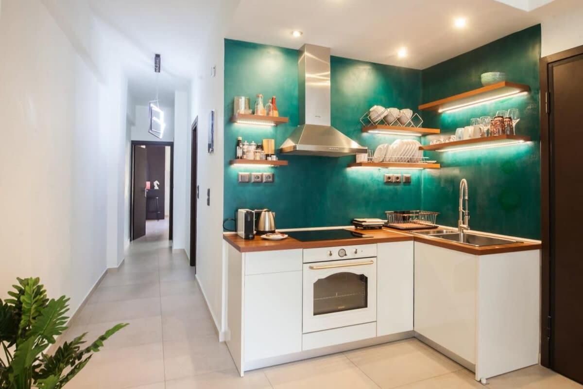 Beautiful Elegant Apartment Next To Monastiraki Атина Екстериор снимка